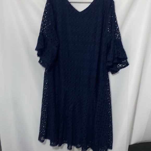 ROZ & ALI WO SIZE 22 NAVY LASER CUT-CROCHET LOOK BELL SLEEVES  FULLY LINED EUC - Picture 9 of 14